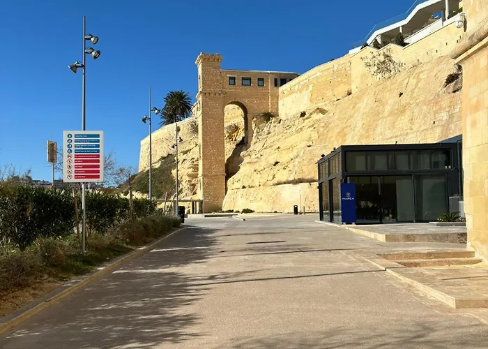 Traditional Maltese Sea View * Kalkara