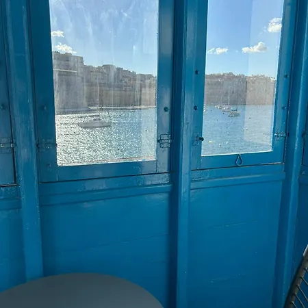 Traditional Maltese Sea View شقة Kalkara