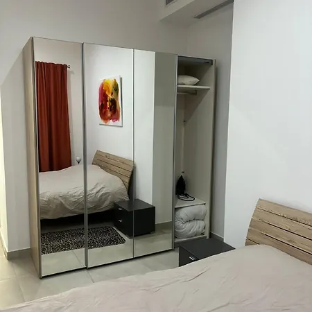Traditional Maltese Sea View Apartament