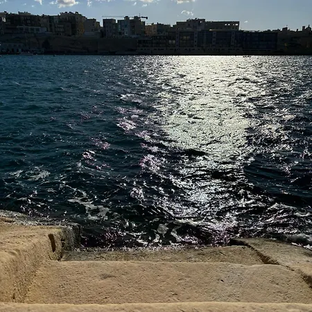 Traditional Maltese Sea View Apartamento