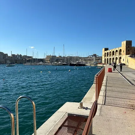 Traditional Maltese Sea View Kalkara
