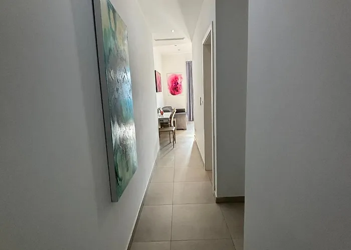 Traditional Maltese Sea View Appartement