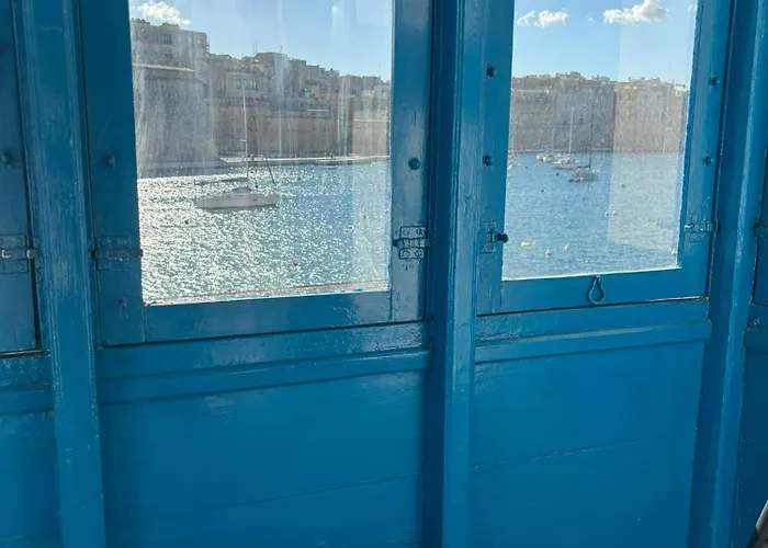 Traditional Maltese Sea View Appartement Kalkara