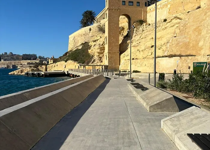 Traditional Maltese Sea View * Kalkara