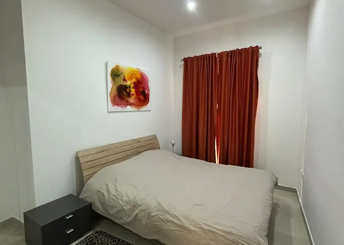 Traditional Maltese Sea View Appartement *